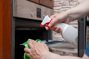 Holiday Oven Cleaning Tips